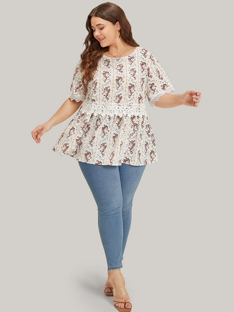 Plus Size White Ditsy Floral Lace Panel Elastic Waist Blouse Women Elegant Short sleeve Round Neck Dailywear Blouses BloomChic 22-24/3X 