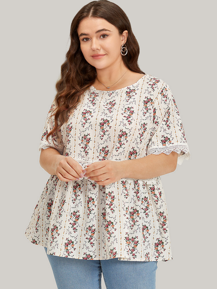 Plus Size White Ditsy Floral Lace Panel Elastic Waist Blouse Women Elegant Short sleeve Round Neck Dailywear Blouses BloomChic 22-24/3X 