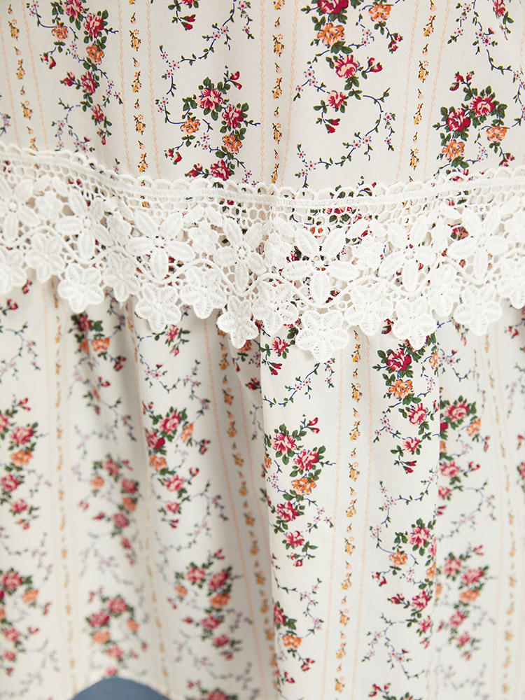Plus Size White Ditsy Floral Lace Panel Elastic Waist Blouse Women Elegant Short sleeve Round Neck Dailywear Blouses BloomChic 22-24/3X 