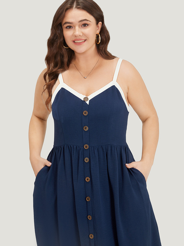 Plus Size Contrast Trim Pocket Button Detail Gathered Cami Dress Indigo Women Office Adjustable Straps Spaghetti Strap Sleeveless Curvy Midi Dress BloomChic 30/6X 