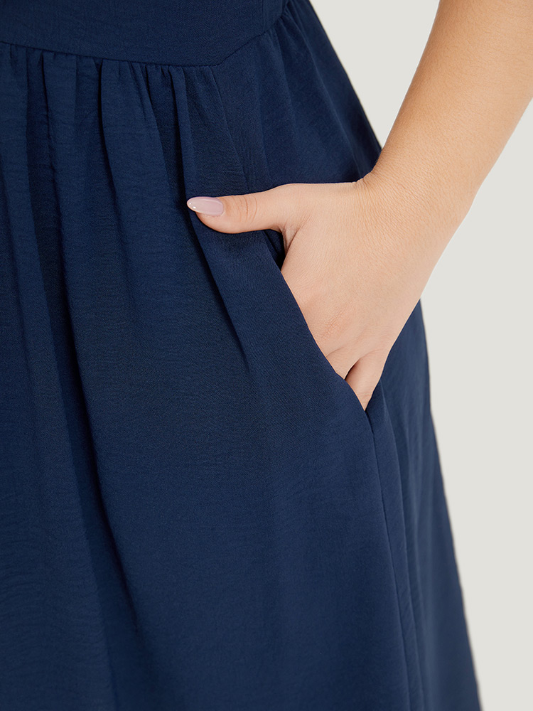 Plus Size Contrast Trim Pocket Button Detail Gathered Cami Dress Indigo Women Office Adjustable Straps Spaghetti Strap Sleeveless Curvy Midi Dress BloomChic 30/6X 