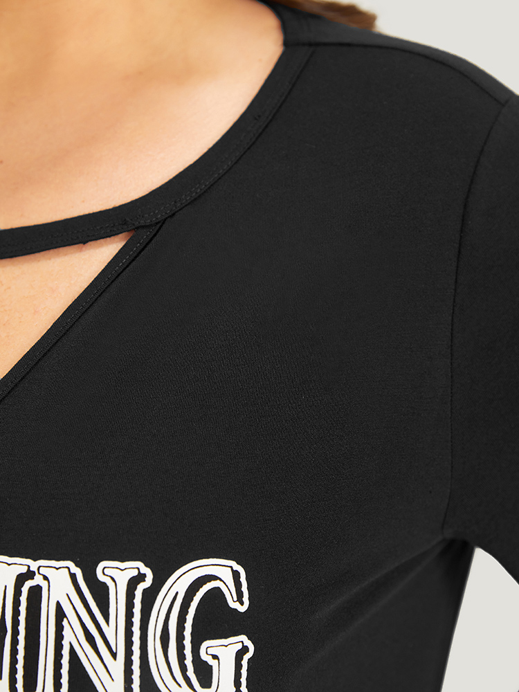 Plus Size Women Dailywear Plain Cut-Out Regular Sleeve Short sleeve V-neck Pocket Casual Dresses BloomChic 