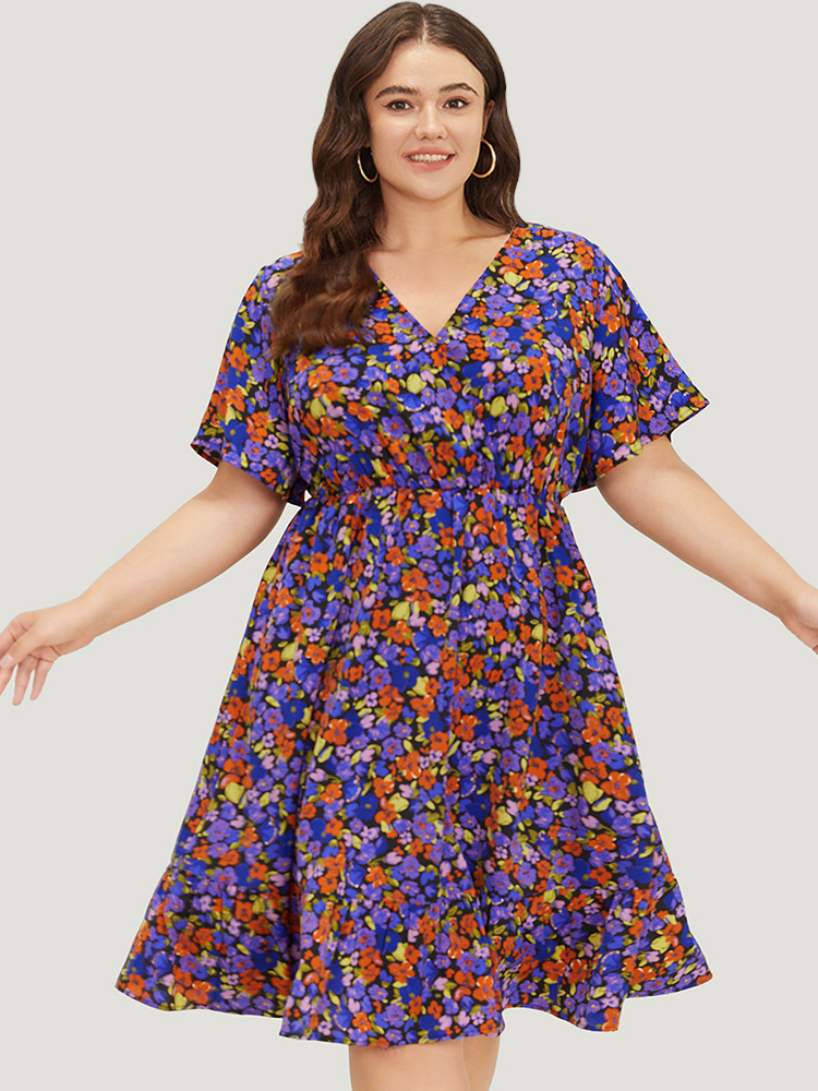 

Plus Size Floral Surplice Neck Pocket Ruffles Knee Dress Black Women Elegant Wrap V-neck Short sleeve Curvy Knee Dress BloomChic