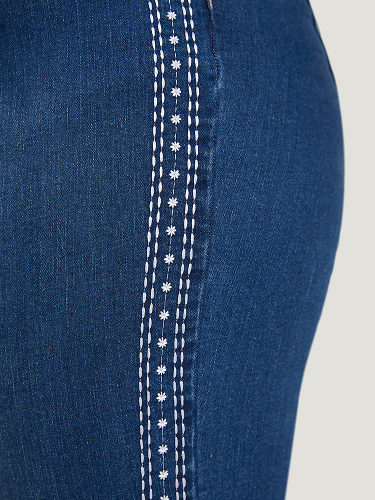 Plus Size Women Dailywear Embroidered High stretch Skinny Medium Wash Casual Jeans BloomChic 