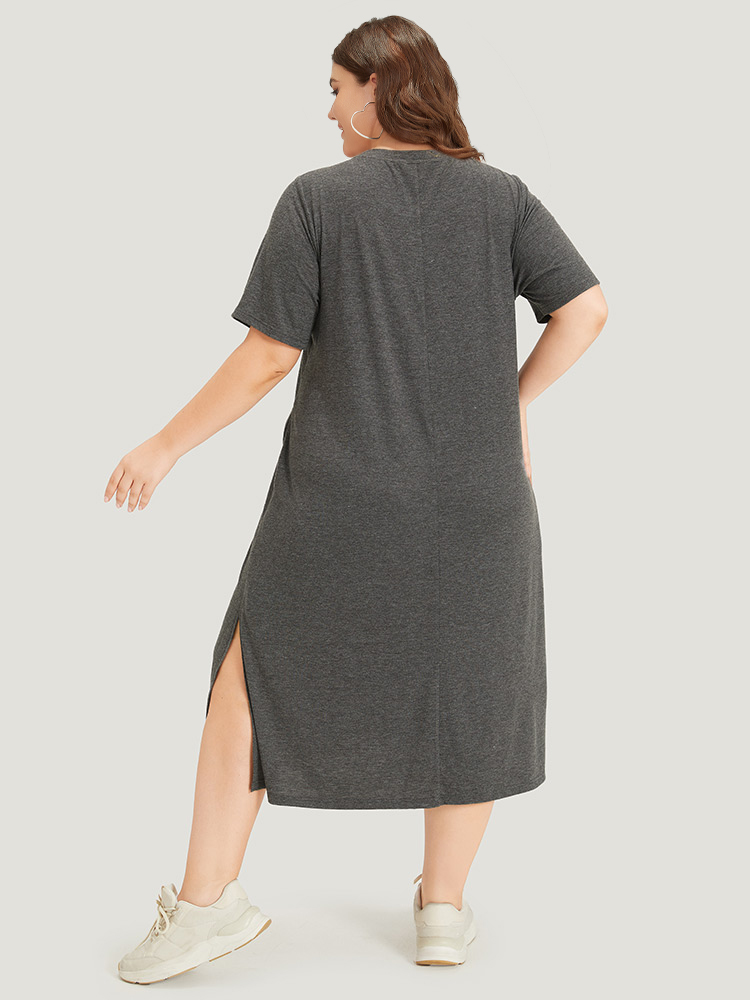 Plus Size Women Dailywear Letter Slit Regular Sleeve Short sleeve Round Neck Pocket Casual Dresses BloomChic 