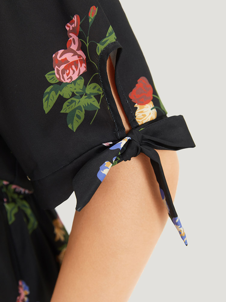 

Plus Size Black Floral Print Knot Gathered Elastic Waist Blouse Women Elegant Short sleeve V-neck Dailywear Blouses BloomChic