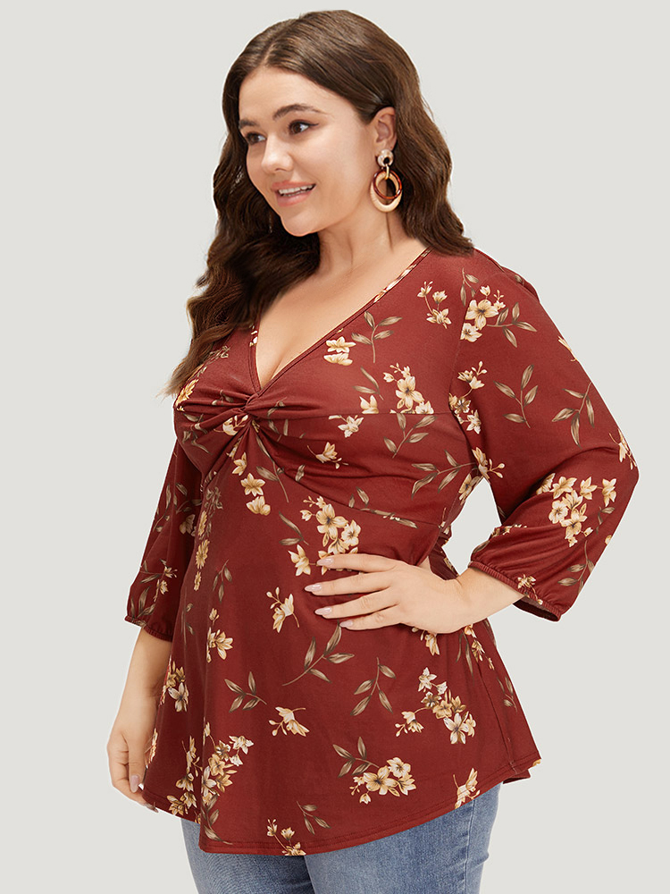 Plus Size Women Dailywear Floral Twist-front Lantern Sleeve Elbow-length sleeve V-neck Elegant T-shirts BloomChic 