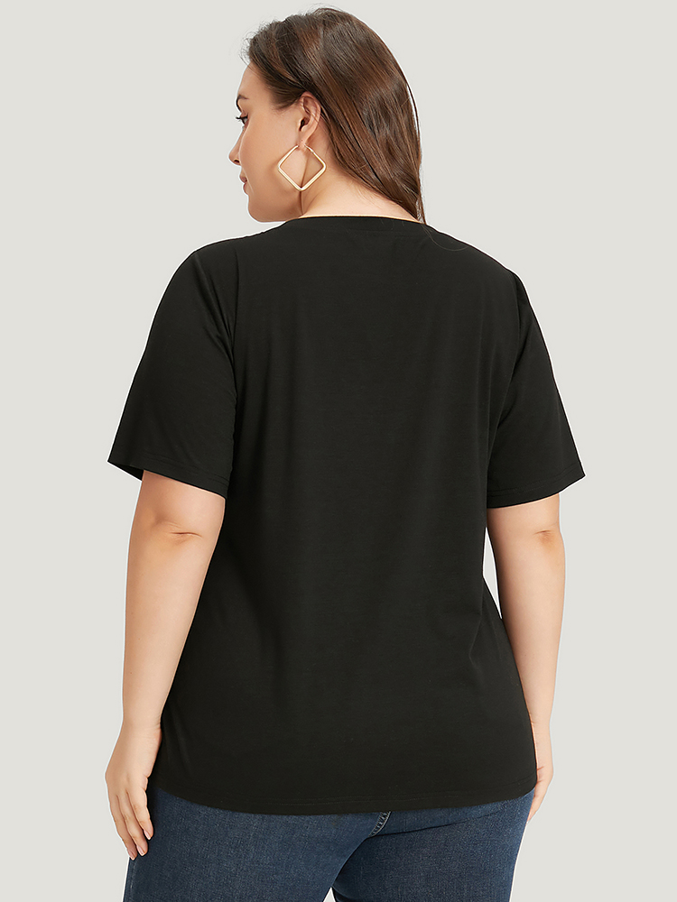 Plus Size Women Dailywear Letter Embroidered Regular Sleeve Short sleeve V-neck Casual T-shirts BloomChic 