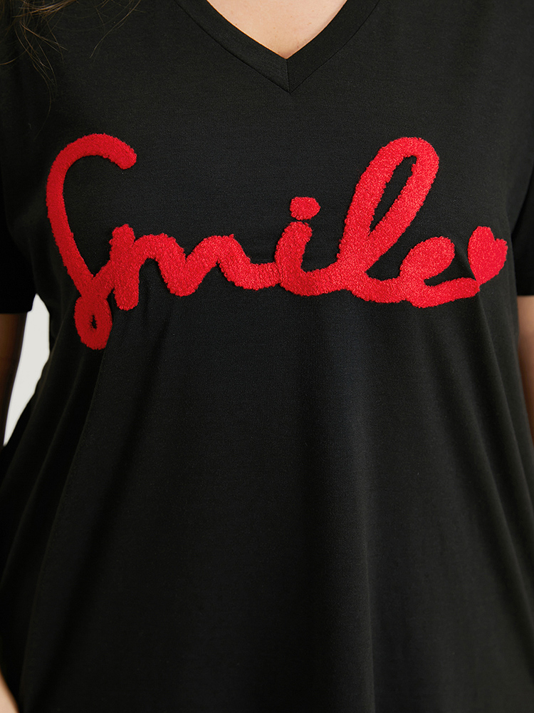 Plus Size Women Dailywear Letter Embroidered Regular Sleeve Short sleeve V-neck Casual T-shirts BloomChic 