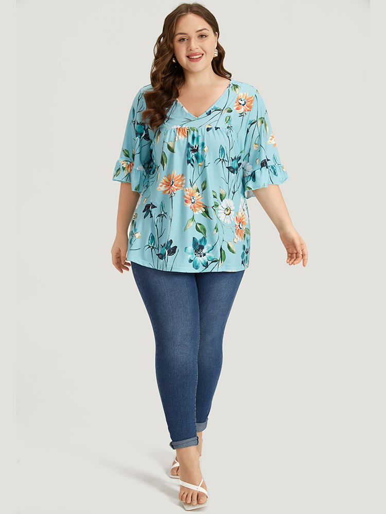 Plus Size Women Dailywear Floral Printed Ruffle Sleeve Half Sleeve V-neck Elegant T-shirts BloomChic 