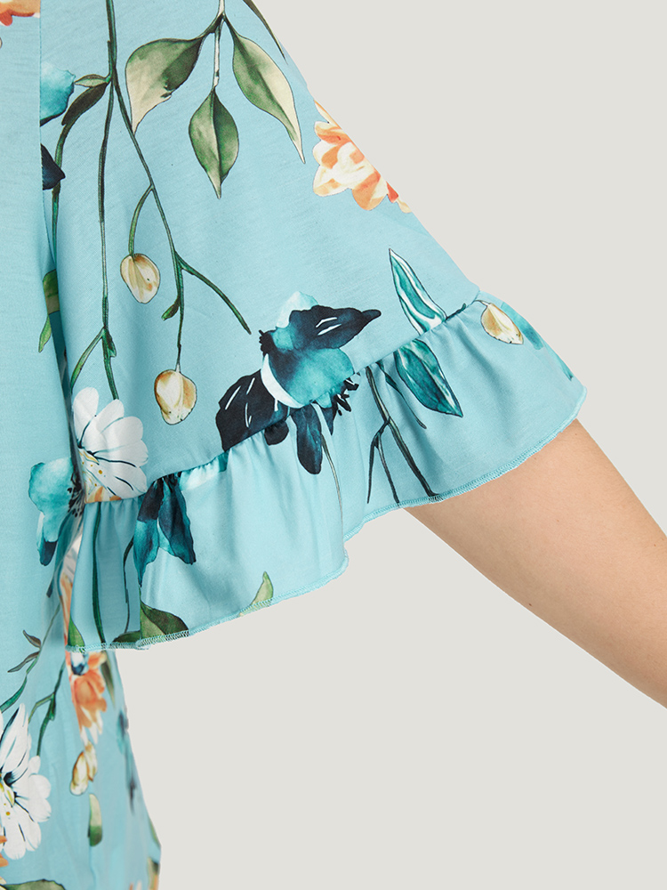 Plus Size Women Dailywear Floral Printed Ruffle Sleeve Half Sleeve V-neck Elegant T-shirts BloomChic 