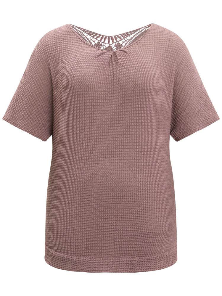 

Plus Size Plain Waffle Knit Plicated Detail Guipure Lace Flutter Sleeve T-shirt DustyPink Women Elegant Non Plain Round Neck Work T-shirts BloomChic