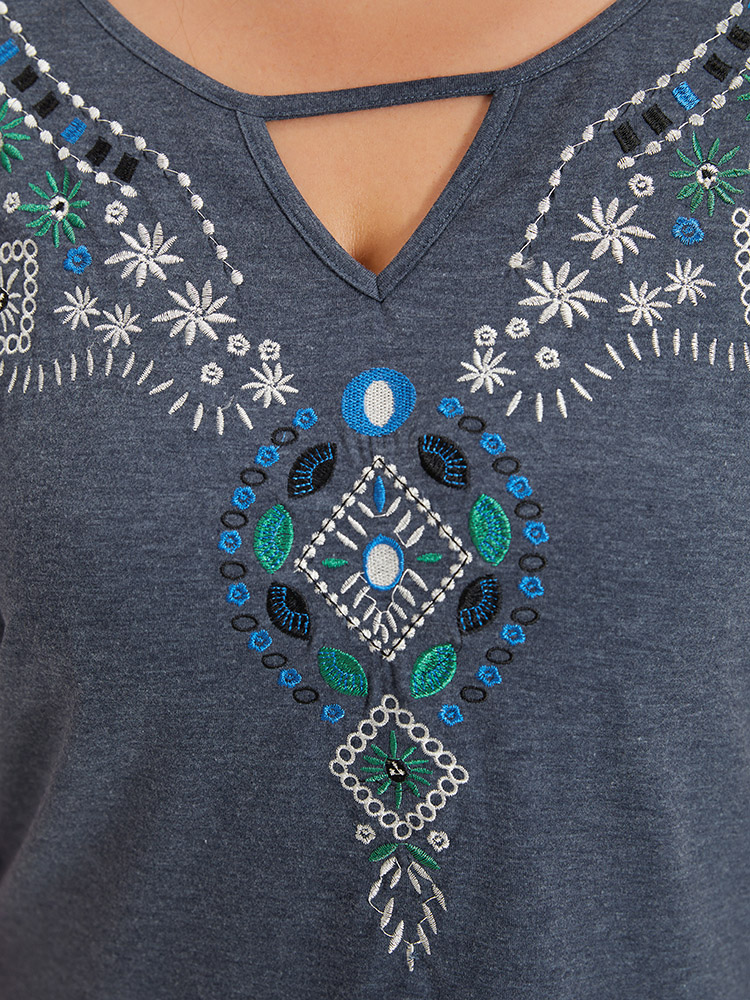 Plus Size Floral Embroidered Keyhole Dolman Sleeve T-shirt Blue Women Elegant Cut-Out Bohemian Print Keyhole Cut-Out Dailywear T-shirts BloomChic 30/6X 