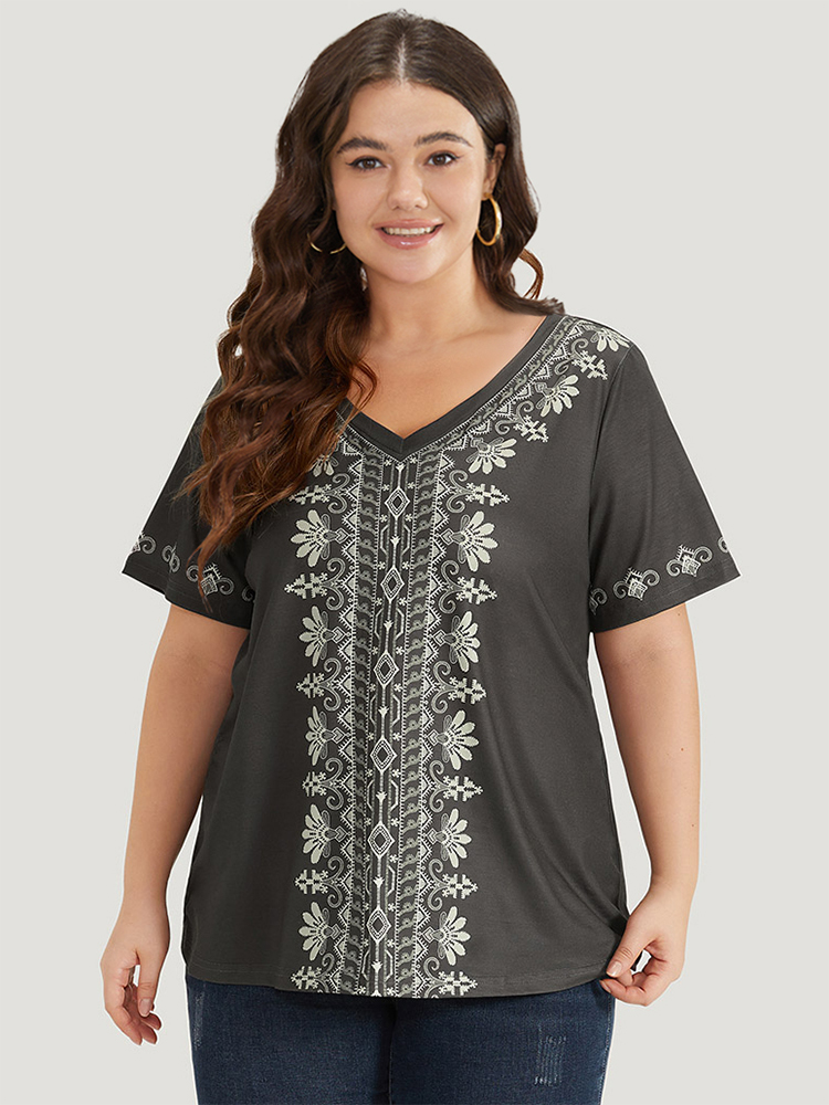 Plus Size Women Dailywear Bohemian Print Printed Regular Sleeve Short sleeve V-neck Casual T-shirts BloomChic 