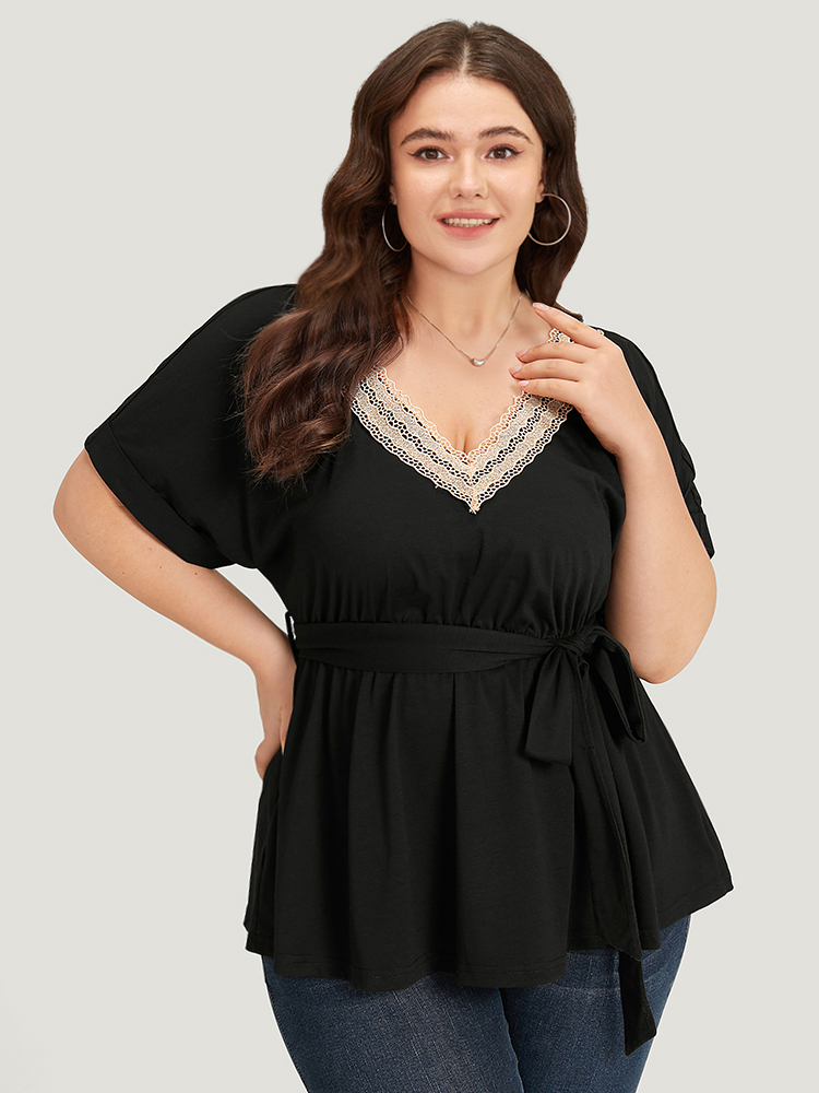 

Plus Size Solid Lace Patchwork V Neck Belted T-shirt Black V-neck Short sleeve Elegant Jersey Tops