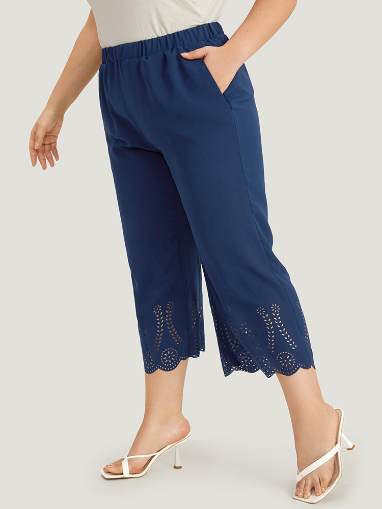 Plus Size Women Dailywear Plain Cut-Out High Rise Pocket Casual Pants BloomChic 