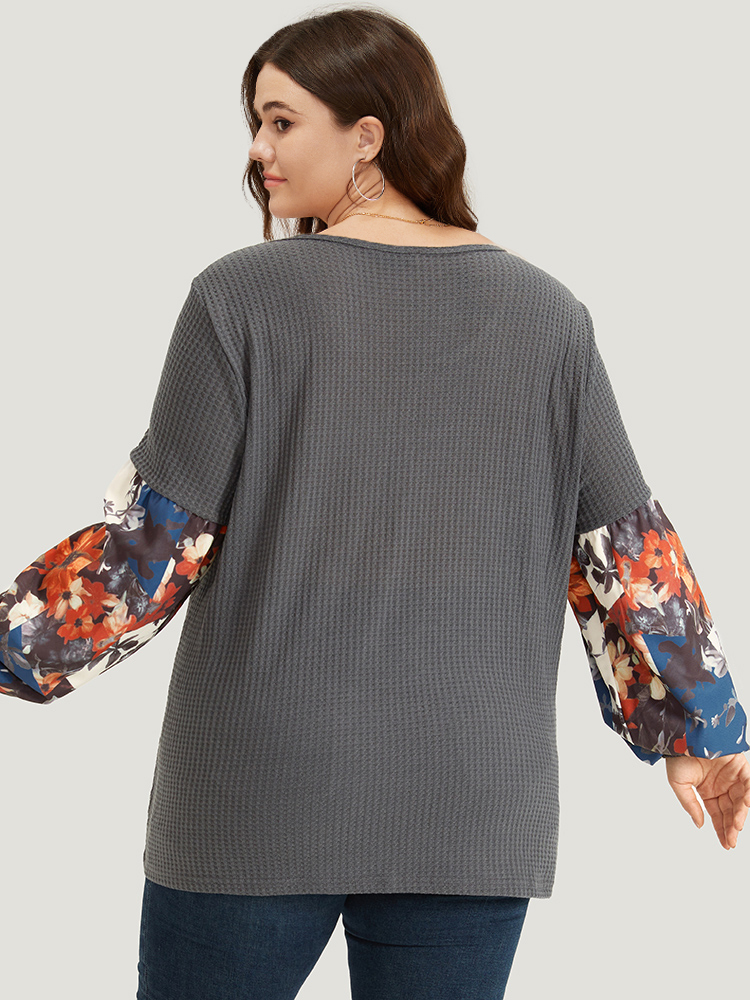 Plus Size Waffle Knit Floral Print Patchwork Elastic Cuffs T-shirt Gray Women Resort Elastic cuffs Bohemian Print Round Neck Vacation T-shirts BloomChic 22-24/3X 