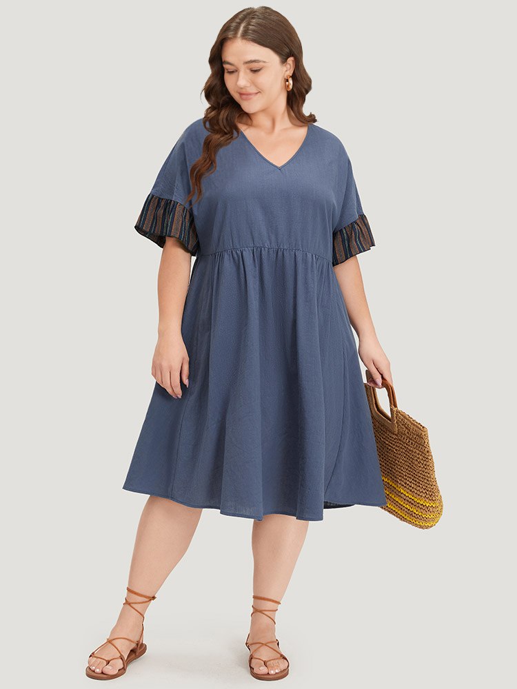 

Plus Size Striped Patchwork Dolman Sleeve Pocket Elastic Waist Dress DarkBlue Women Vacation Plain V-neck Half Sleeve Curvy Midi Dress BloomChic