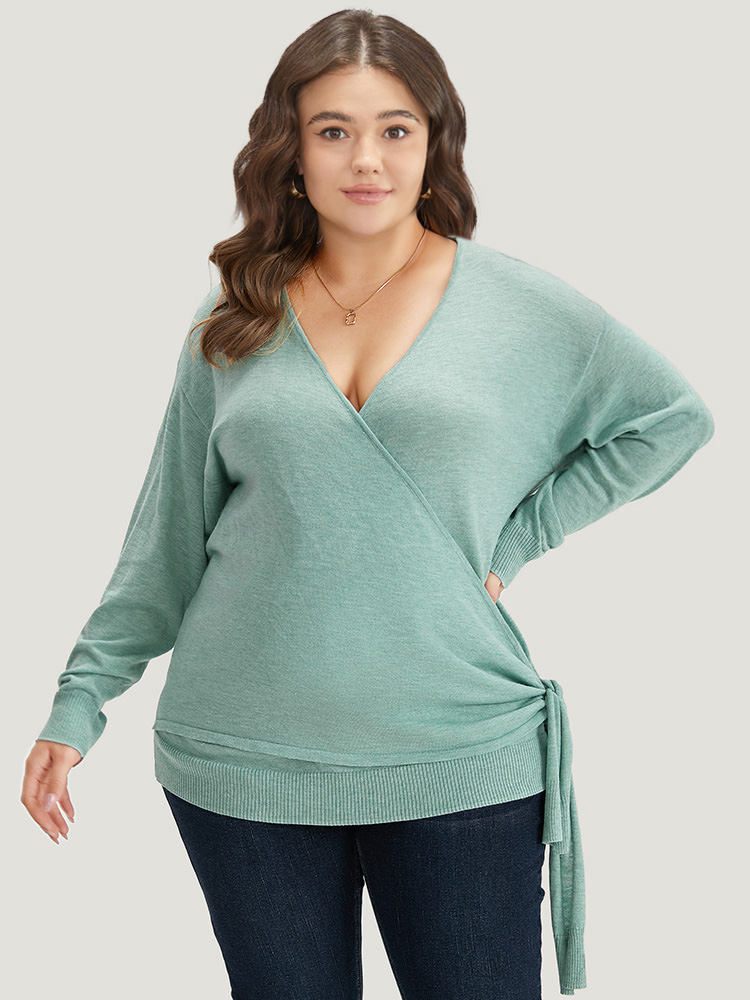 

Plus Size Supersoft Essentials Plain Crossover Ties Elastic Cuffs Pullover Mint Women Casual Loose Long Sleeve V-neck Dailywear Pullovers BloomChic