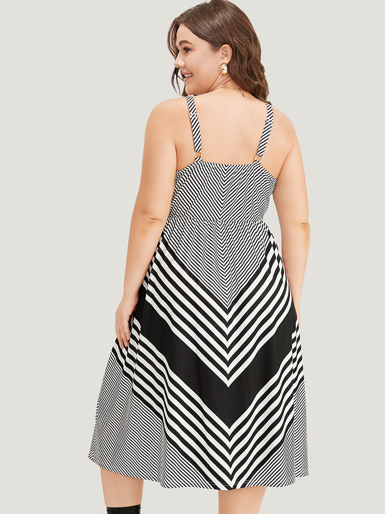 Plus Size Striped Patchwork Pocket Ties Flutter Hem Cami Dress Black Women Casual Adjustable Straps Spaghetti Strap Sleeveless Curvy Midi Dress BloomChic 12/L 
