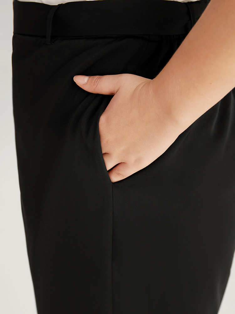 

Anti-Wrinkle Plain Belted Buckle Detail Woven Pants, Black