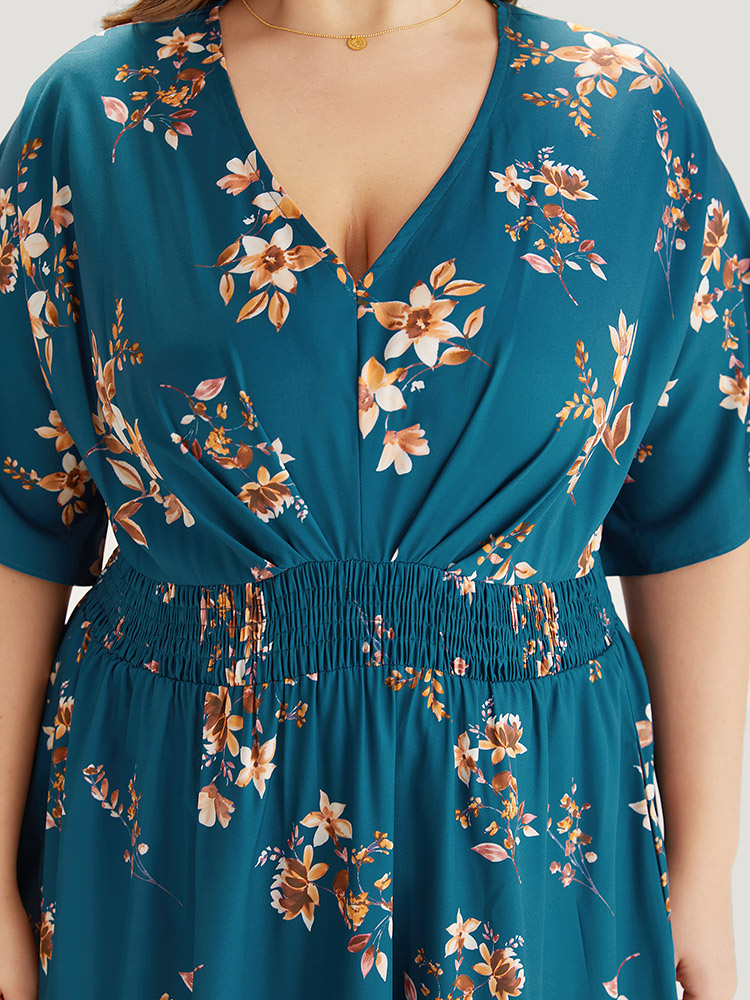 

Plus Size Floral Print Shirred Pocket V Neck Pleated Dress Teal Women Office Printed V-neck Short sleeve Curvy Midi Dress BloomChic