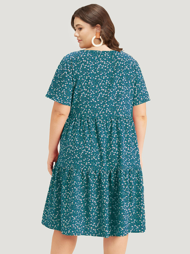 

Plus Size Ditsy Floral Pocket Layered Patchwork Crew Neck Dress Teal Women Elegant Printed Round Neck Short sleeve Curvy Midi Dress BloomChic