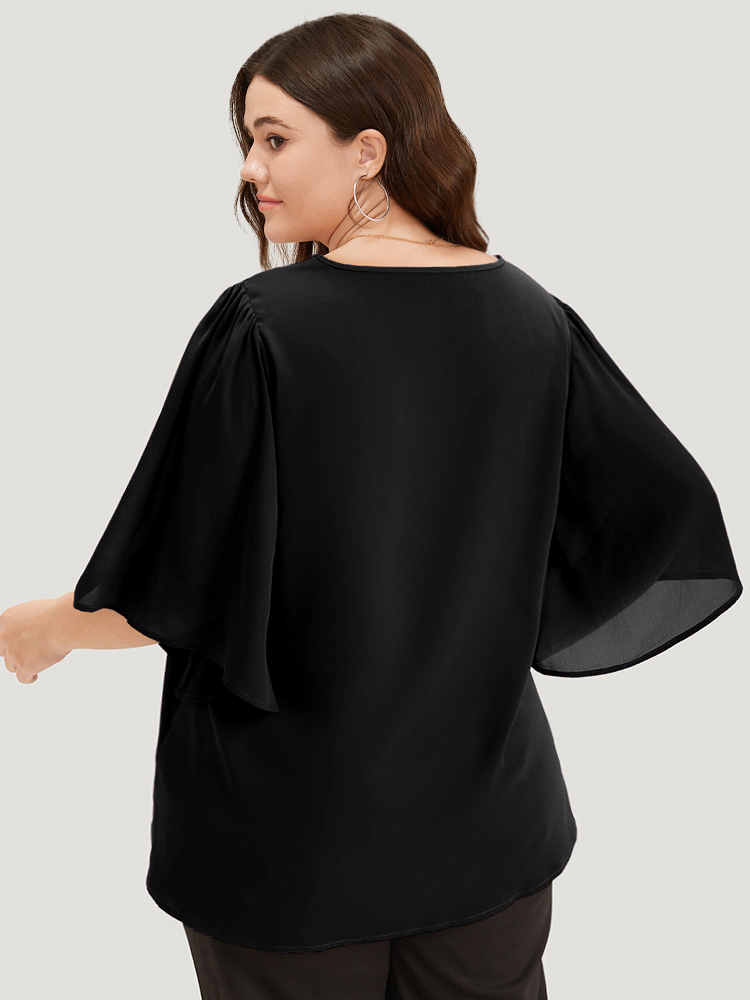 

Plus Size Black Anti-Wrinkle Plain V Neck Mesh Patchwork Flutter Sleeve Blouse Women Office Half Sleeve V-neck Work Blouses BloomChic