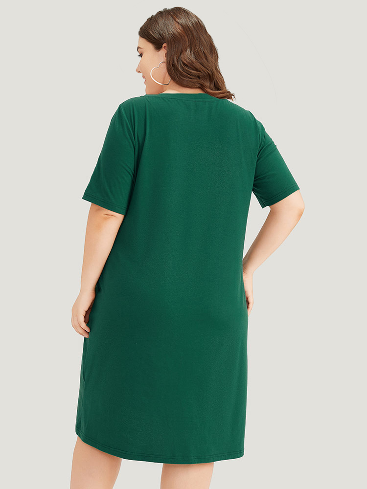 

Plus Size Supersoft Essentials Butterflys Print Pocket Crew Neck Dress Emerald Women Casual Plain Curvy Midi Dress BloomChic