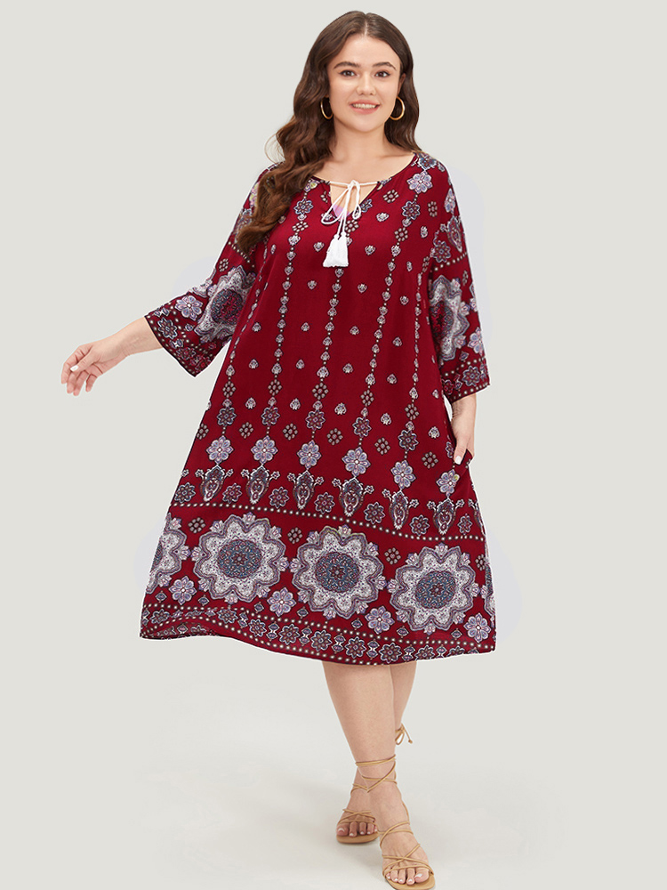 

Plus Size Bandana Print Ties Pocket Tassels Detail Dress Scarlet Women Tassels V-neck Elbow-length sleeve Curvy Midi Dress BloomChic