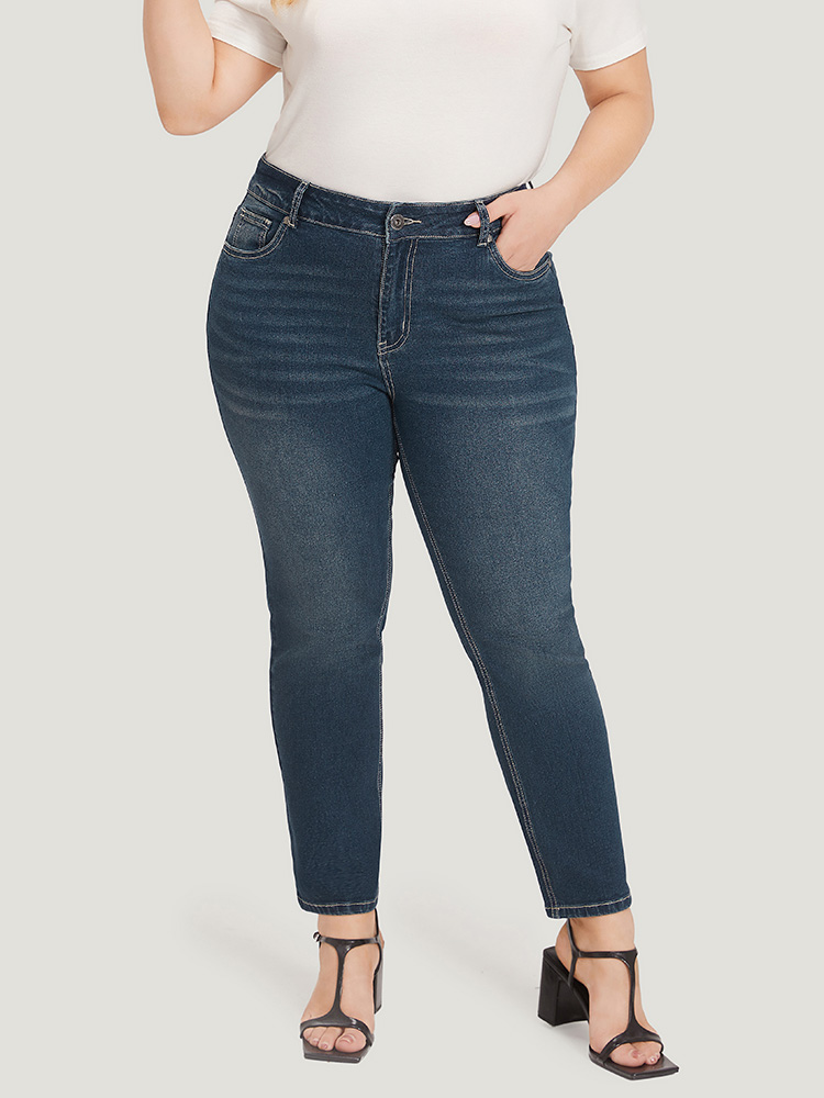 

Plus Size Solid High Rise Pocket Dark Wash Jeans Women Midnight Casual Plain Plain High stretch Pocket Jeans BloomChic