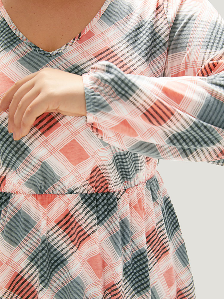 Plus Size Women Dailywear Plaid Printed Regular Sleeve Long Sleeve V-neck Casual T-shirts BloomChic 