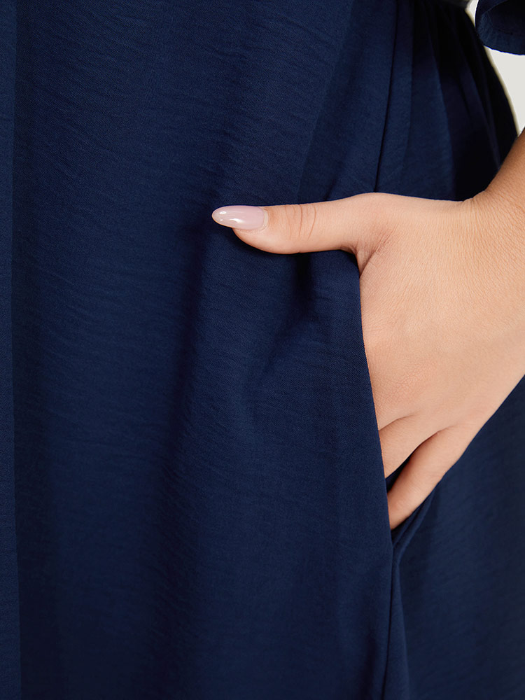 

Plus Size Bandana Print Pocket Bell Sleeve Patchwork Dress DarkBlue Women Plain V-neck Short sleeve Curvy Midi Dress BloomChic