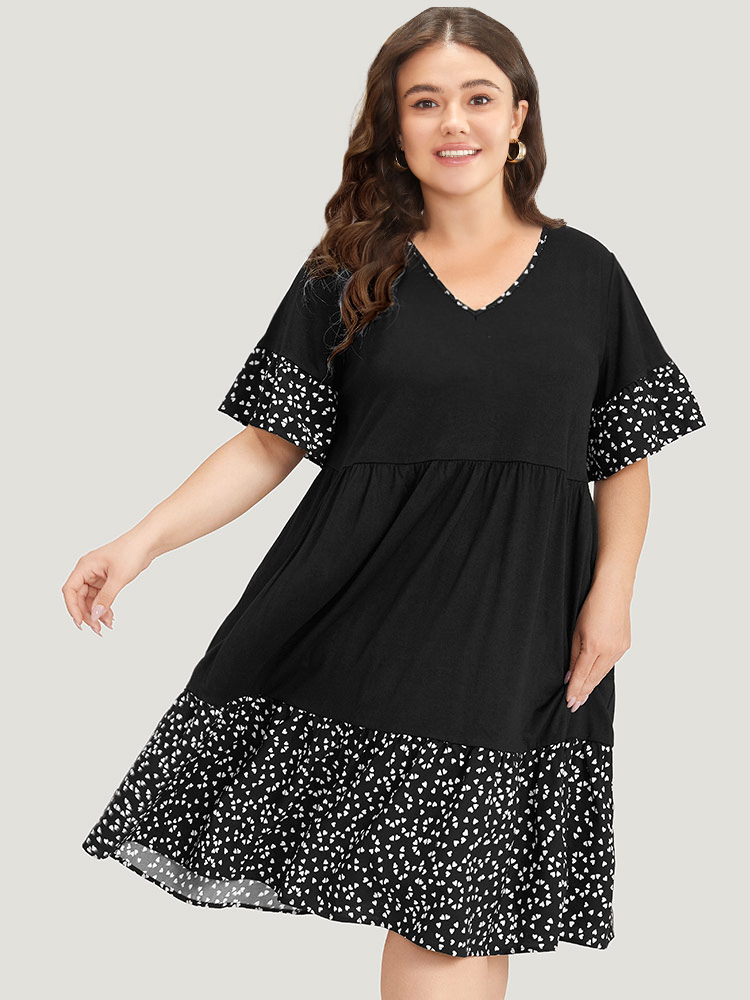 Plus Size Supersoft Essentials Heart Print Patchwork Flutter Trim Dress Black Women Casual Gathered V-neck Short sleeve Curvy Midi Dress BloomChic 18-20/2X 