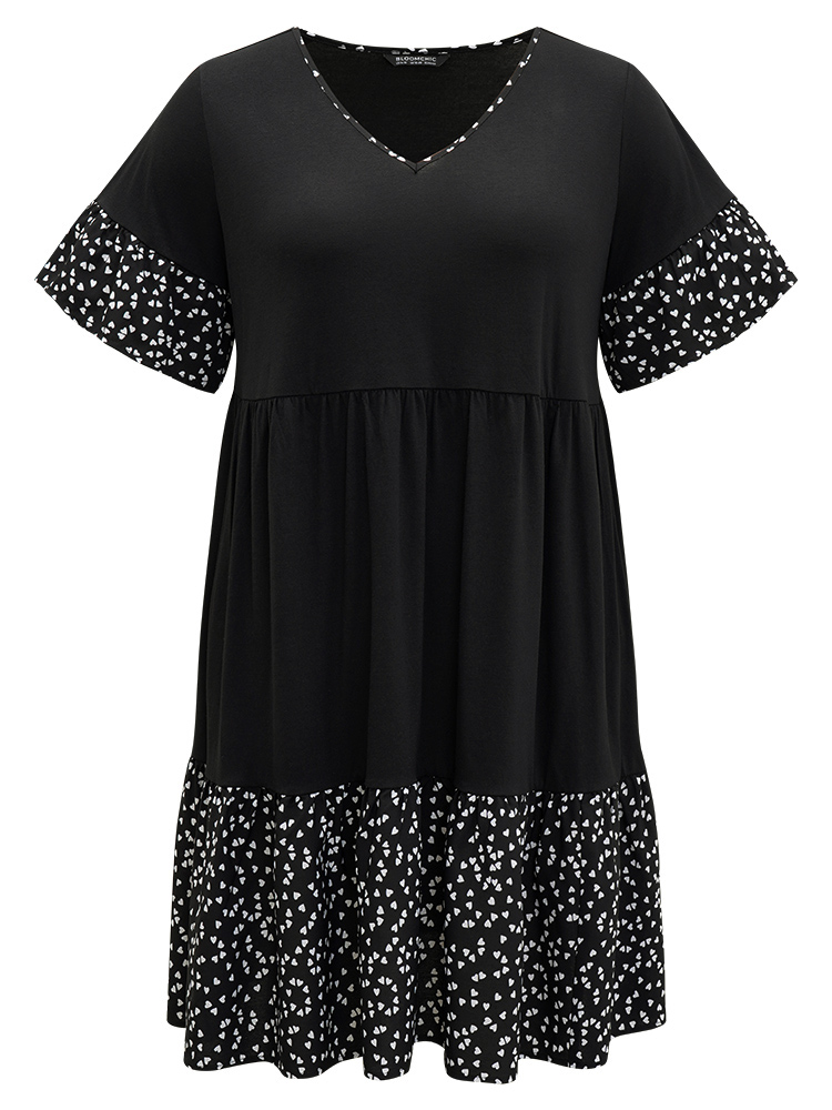 Plus Size Supersoft Essentials Heart Print Patchwork Flutter Trim Dress Black Women Casual Gathered V-neck Short sleeve Curvy Midi Dress BloomChic 18-20/2X 