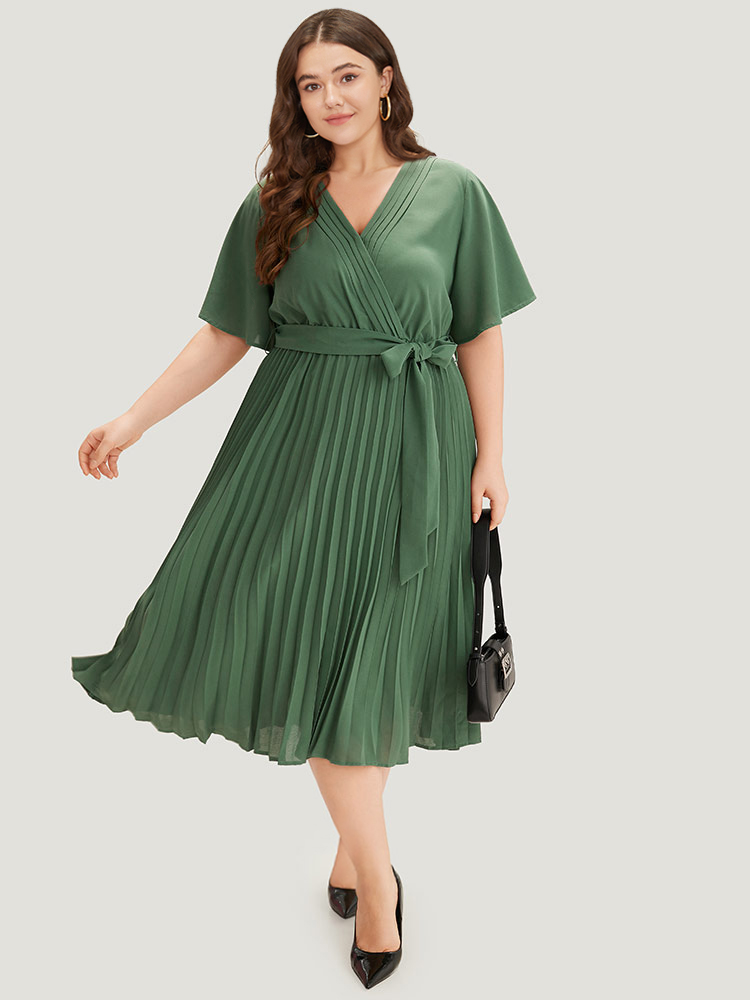 Plus Size Plain Belted Overlap Collar Pleated Hem Dress Emerald Women Office Plain V-neck Short sleeve Curvy Midi Dress BloomChic 10/M 