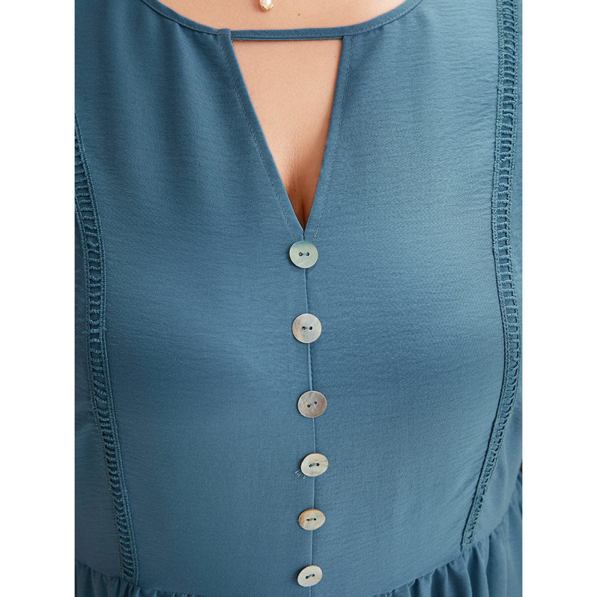 

Plus Size Solid Button Detail Keyhole Pocket Frill Trim Dress Cerulean Women Plain V-neck Short sleeve Curvy Midi Dress BloomChic