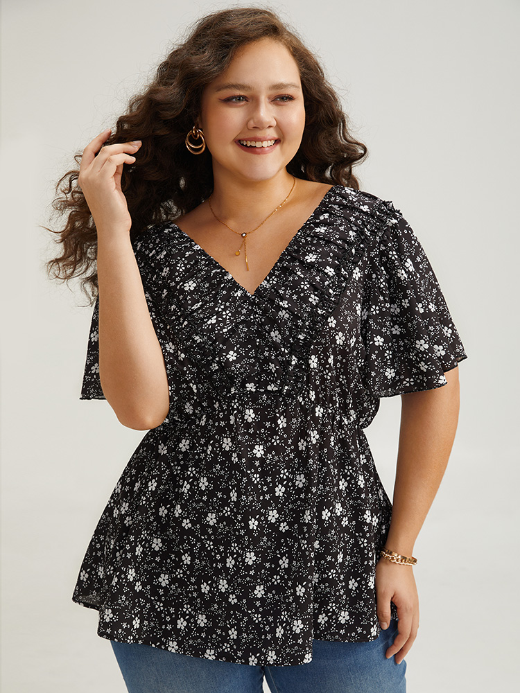 Plus Size Black Ditsy Floral Flutter Sleeve Ruched Blouse Women Elegant Short sleeve V-neck Dailywear Blouses BloomChic 18-20/2X 