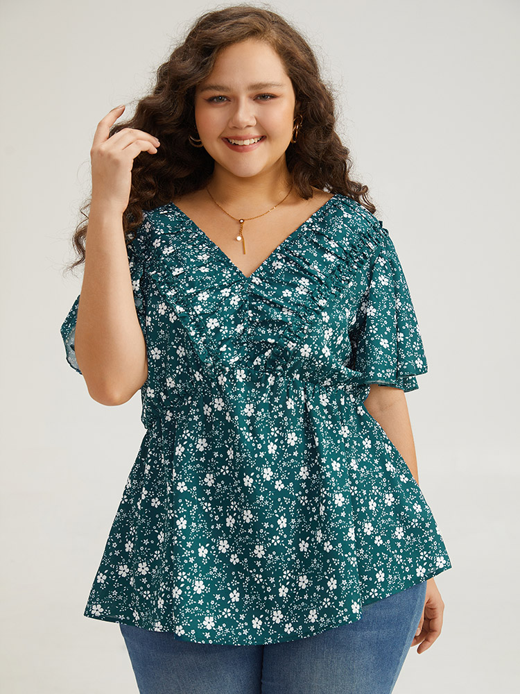 

Plus Size Cyan Ditsy Floral Flutter Sleeve Ruched Blouse Women Elegant Short sleeve V-neck Dailywear Blouses BloomChic