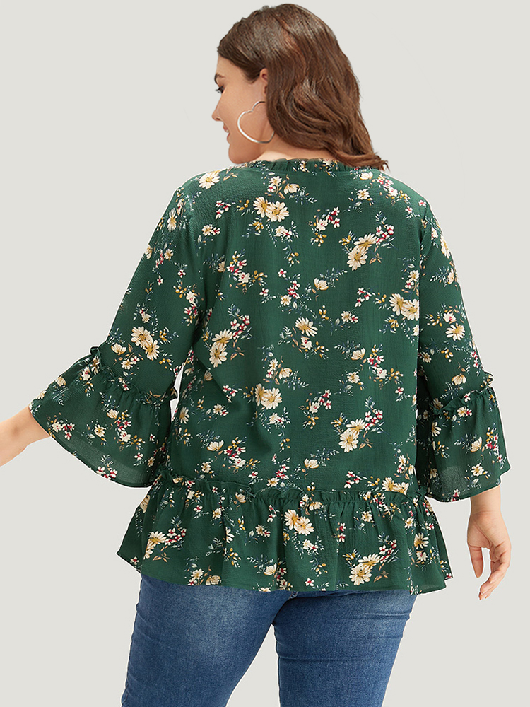 Plus Size Women Dailywear Ditsy Floral Ruffles Ruffle Sleeve Elbow-length sleeve Tie Neck Elegant Blouses BloomChic 