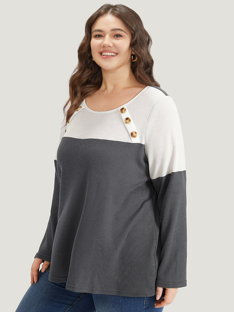 Plus Size Colorblock Contrast Button Detail Crew Neck T-shirt Gray Women Casual Contrast Plain Round Neck Dailywear T-shirts BloomChic 18-20/2X 