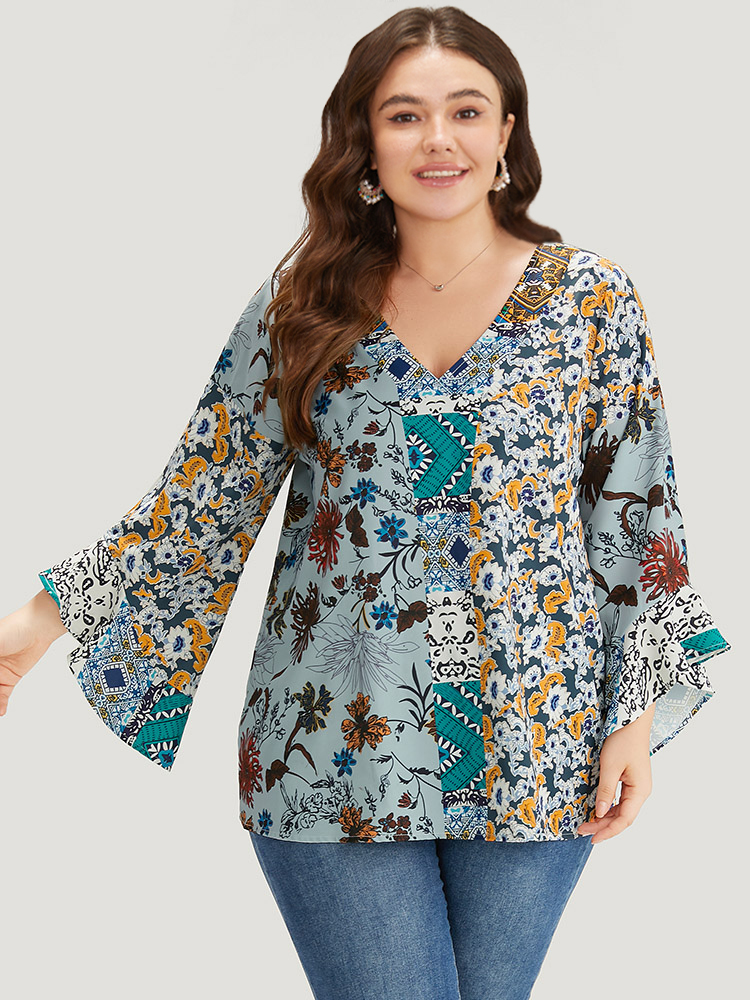 

Plus Size Multicolor Bandana Print Patchwork Bell Sleeve Blouse Women Elegant Long Sleeve V-neck Vacation Blouses BloomChic