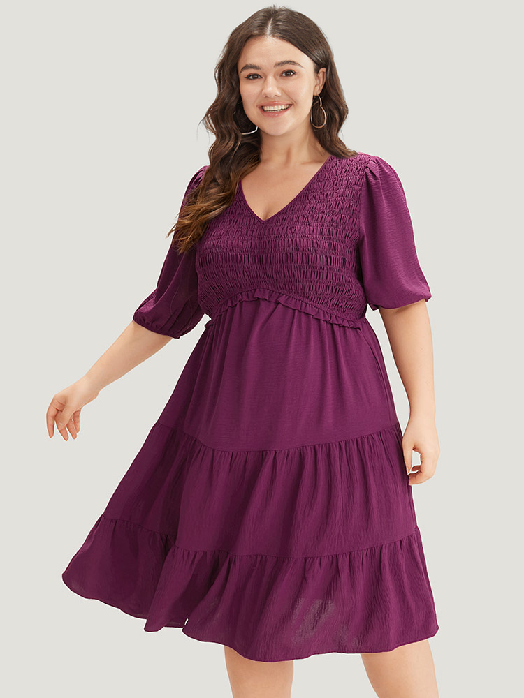 

Plus Size Solid Shirred Pocket Frill Trim Layered Dress Purple Women Elegant Plain V-neck Short sleeve Curvy Midi Dress BloomChic