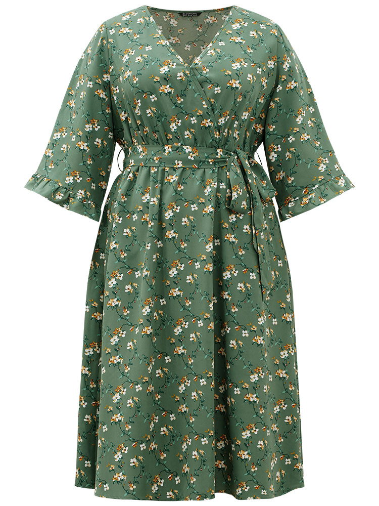 Plus Size Women Dailywear Ditsy Floral Frill Trim Regular Sleeve Elbow-length sleeve V-neck Pocket Belt Elegant Dresses BloomChic 