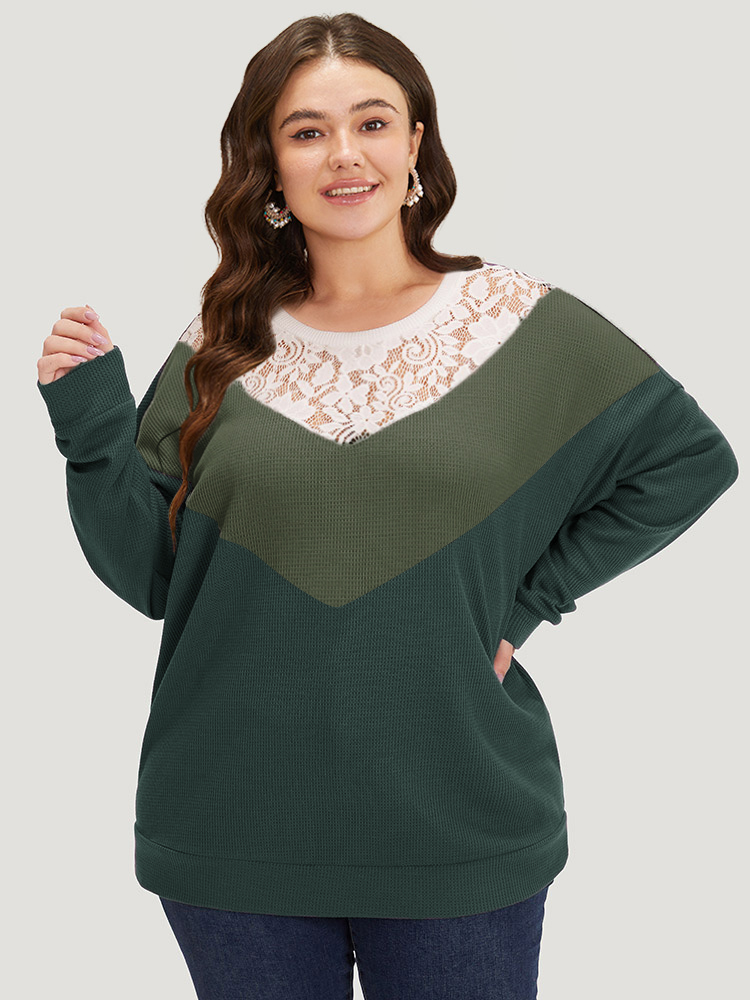 

Plus Size Silhouette Floral Print Lace Patchwork Contrast Sweatshirt Women Green Elegant Elastic cuffs Round Neck Dailywear Sweatshirts BloomChic