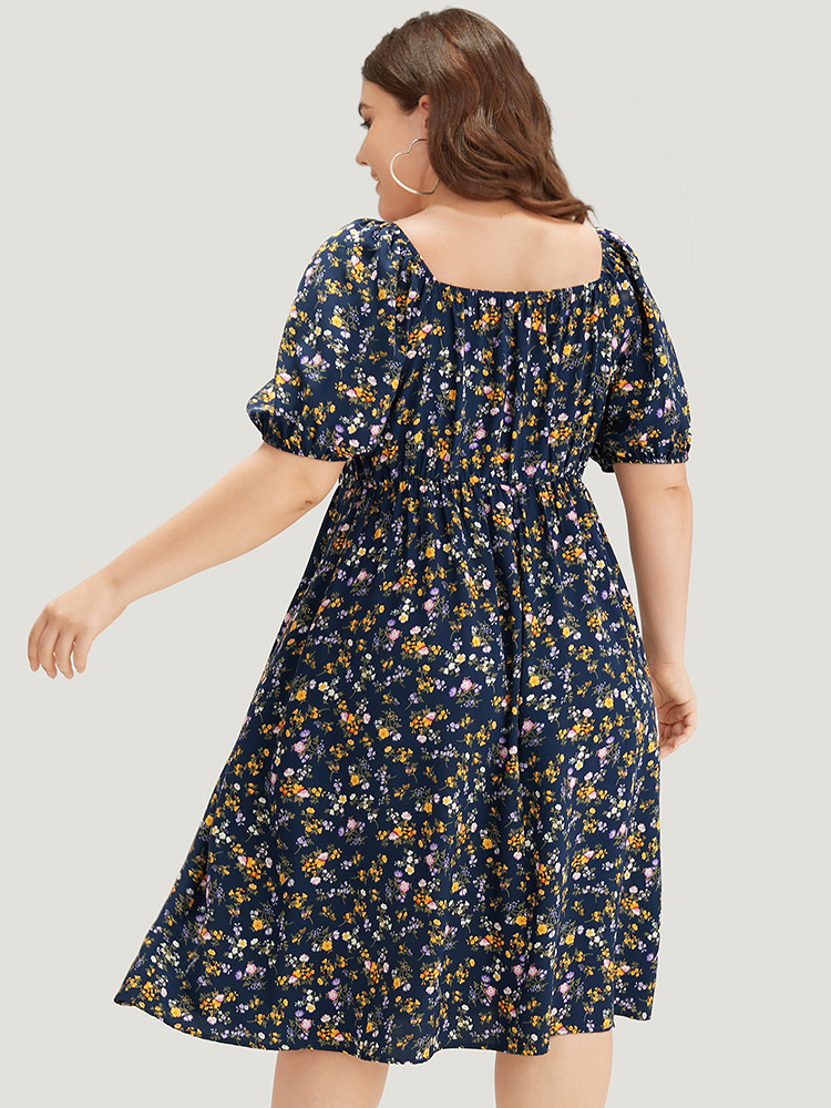 

Plus Size Ditsy Floral Ruched Square Neck Puff Sleeve Dress Navy Women Office Elastic cuffs Square Neck Short sleeve Curvy Midi Dress BloomChic