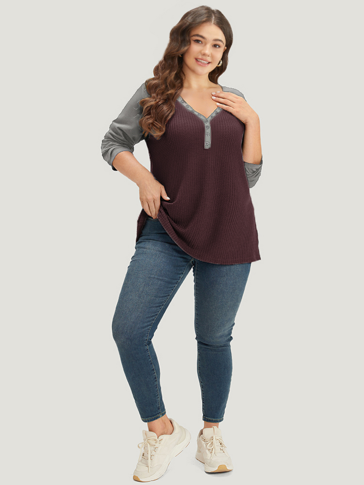 

Plus Size Waffle Knit Raglan Sleeve Metal Buckle Detail T-shirt Burgundy Women Casual Contrast Plain V-neck Everyday T-shirts BloomChic