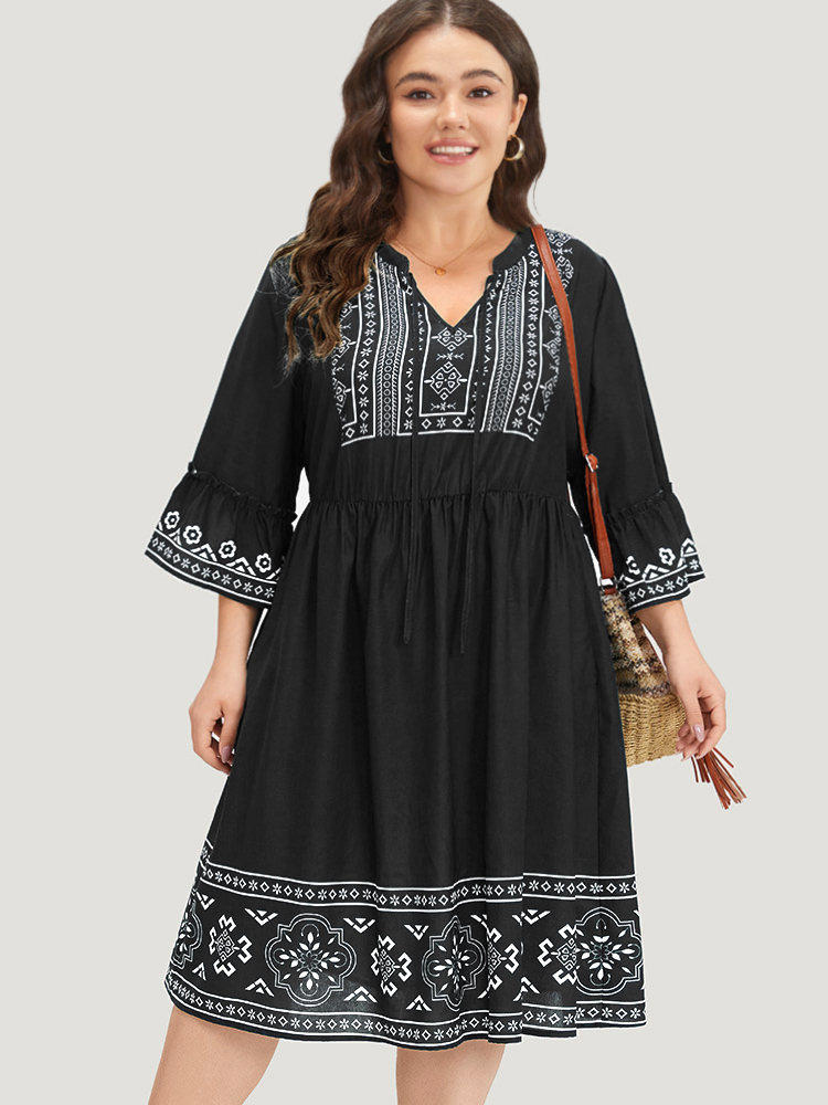 

Plus Size Bandana Print Knot Neck Frill Trim Bell Sleeve Dress Black Women Vacation Cross straps Notched collar Half Sleeve Curvy Midi Dress BloomChic