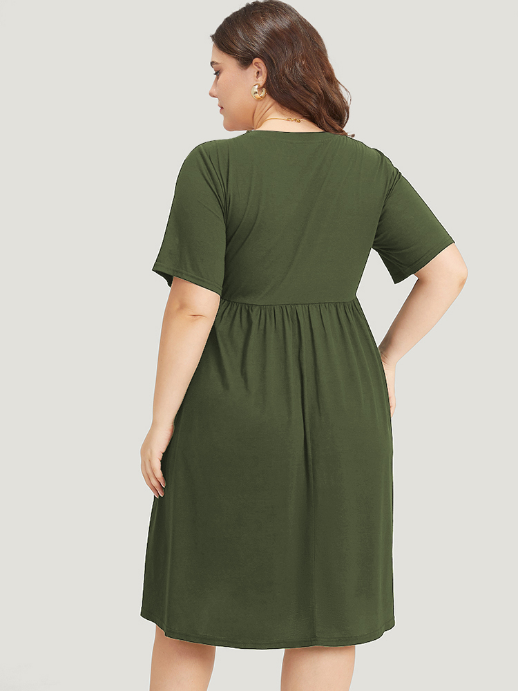 Plus Size Supersoft Essentials Solid Pleated Round Neck Midi Dress ArmyGreen Women Casual Plain Round Neck Short sleeve Curvy Midi Dress BloomChic 28/5X 