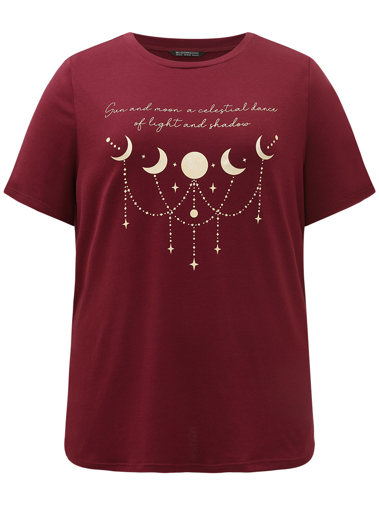 

Plus Size Moon & Star Print Round Neck T-shirt Burgundy Women Casual Printed Star and moon Dailywear T-shirts BloomChic
